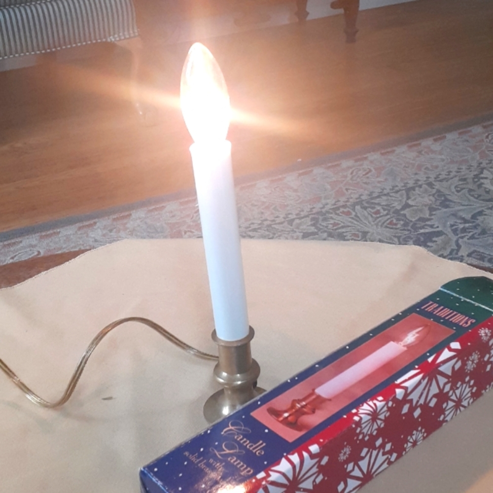 Electric candle lamp with box